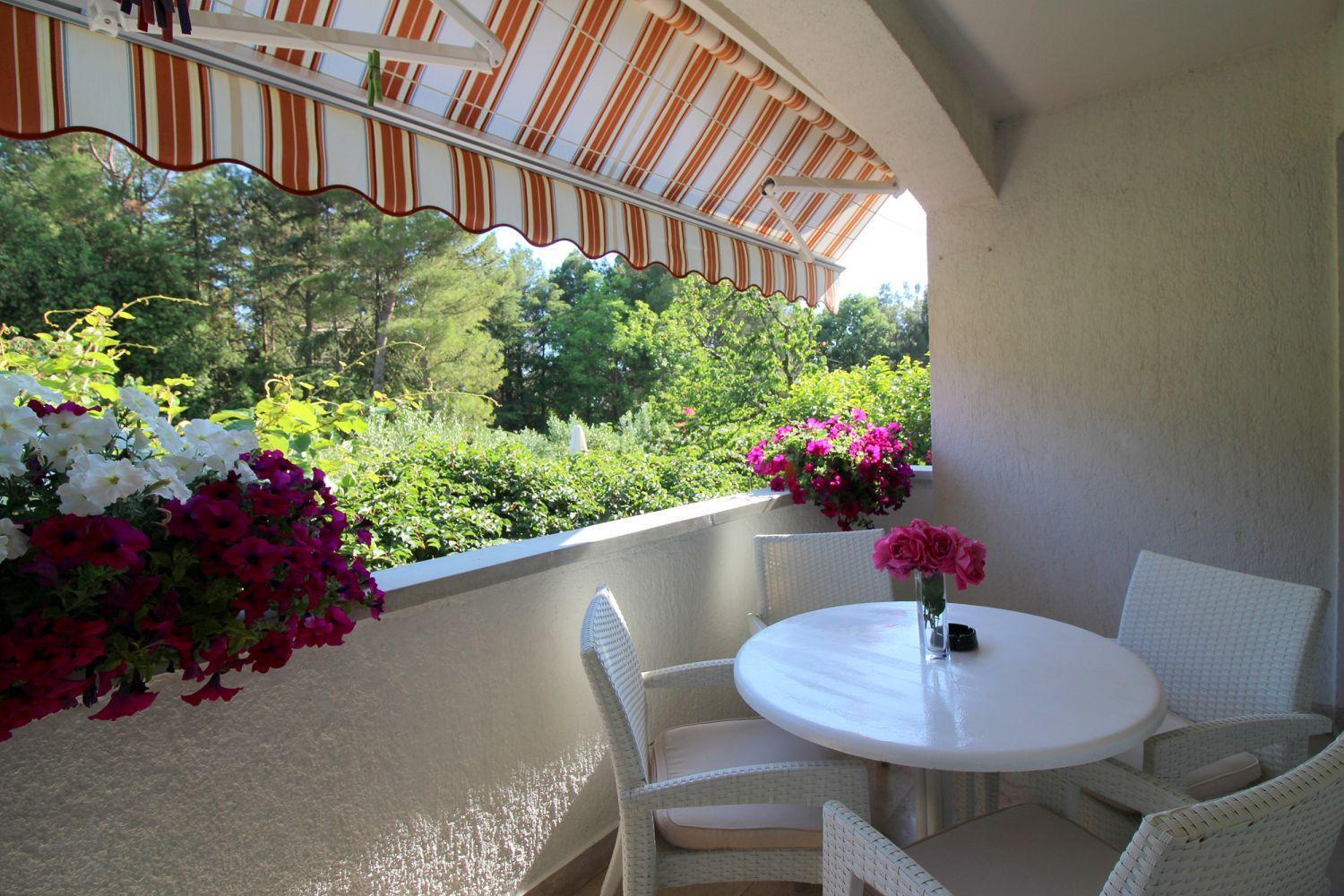 Komfortables Mit Privater Terrasse, Spielplatz, Grill, Liegen, Waschmaschine Apartment *
