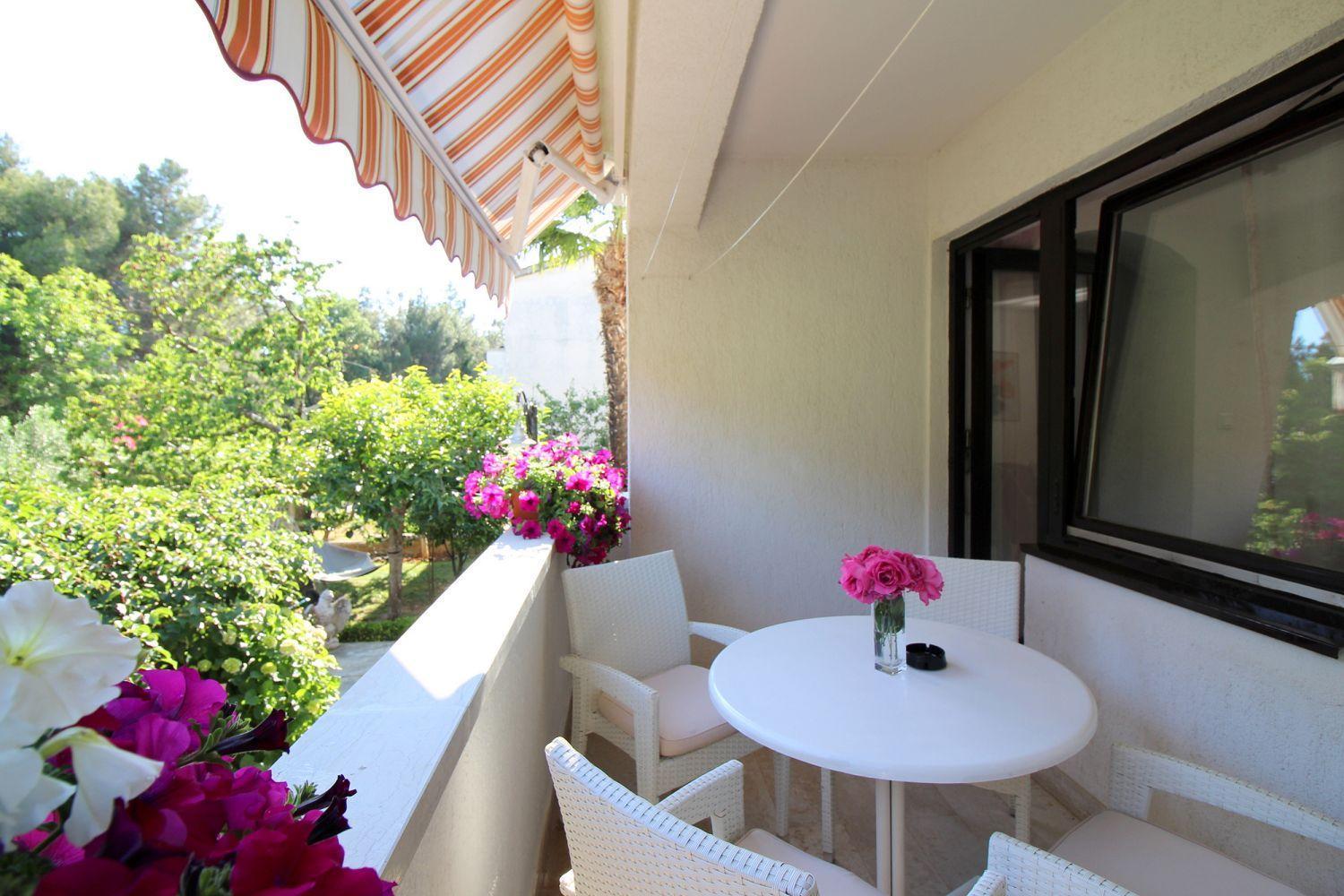 Apartment Komfortables Mit Privater Terrasse, Spielplatz, Grill, Liegen, Waschmaschine *