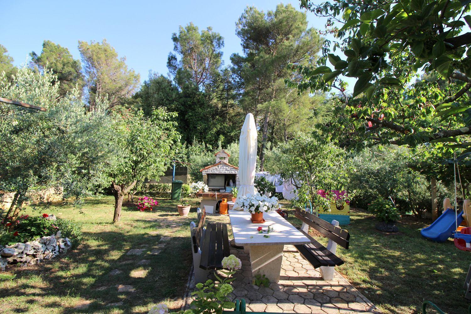 Komfortables Mit Privater Terrasse, Spielplatz, Grill, Liegen, Waschmaschine * Porec
