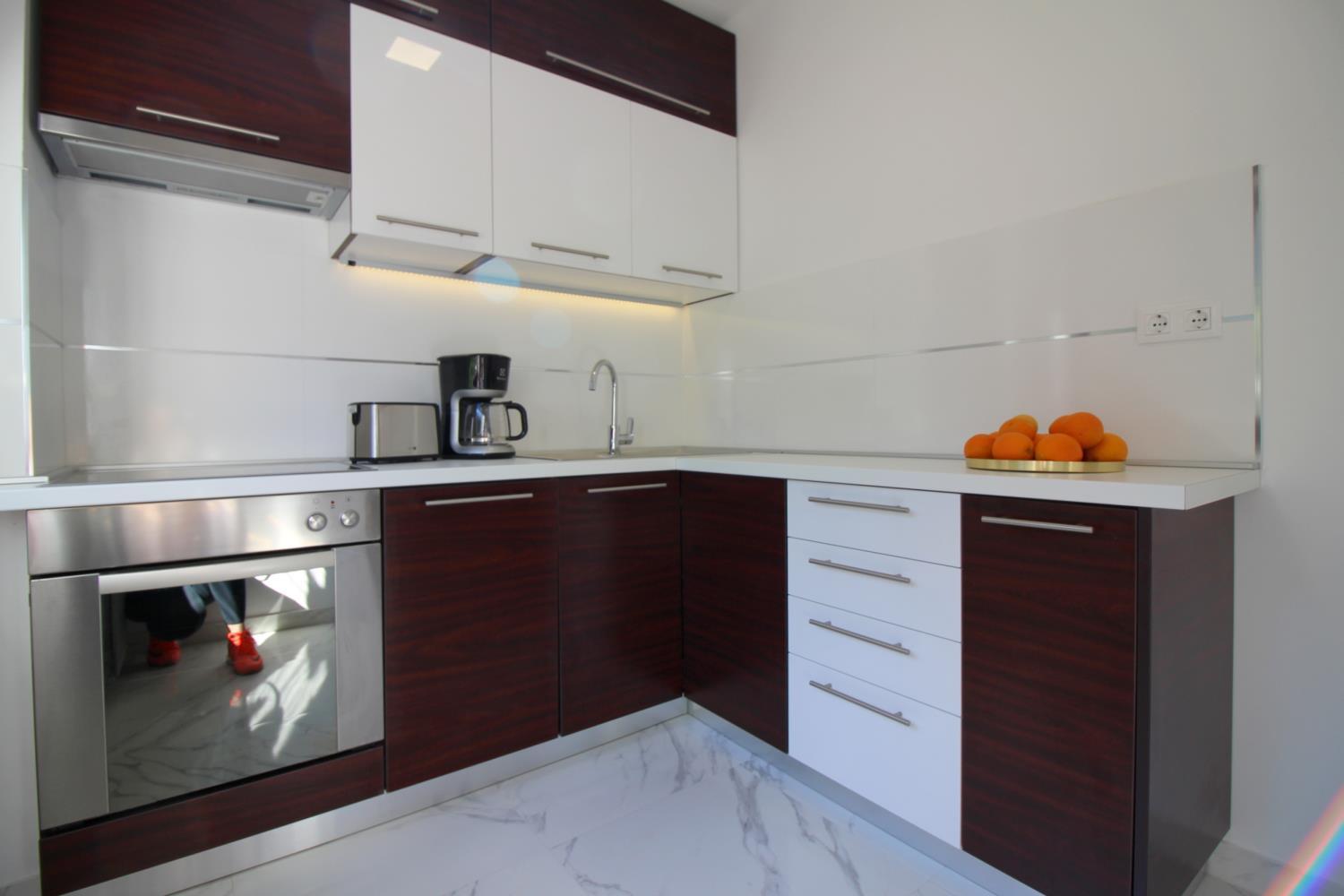 Komfortables Mit Privater Terrasse, Spielplatz, Grill, Liegen, Waschmaschine * Porec